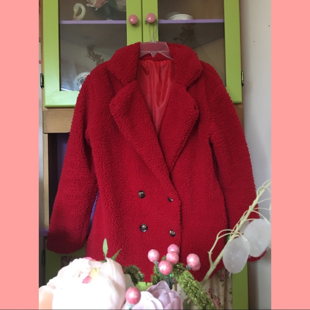 🌹red fuzzy coat🌹